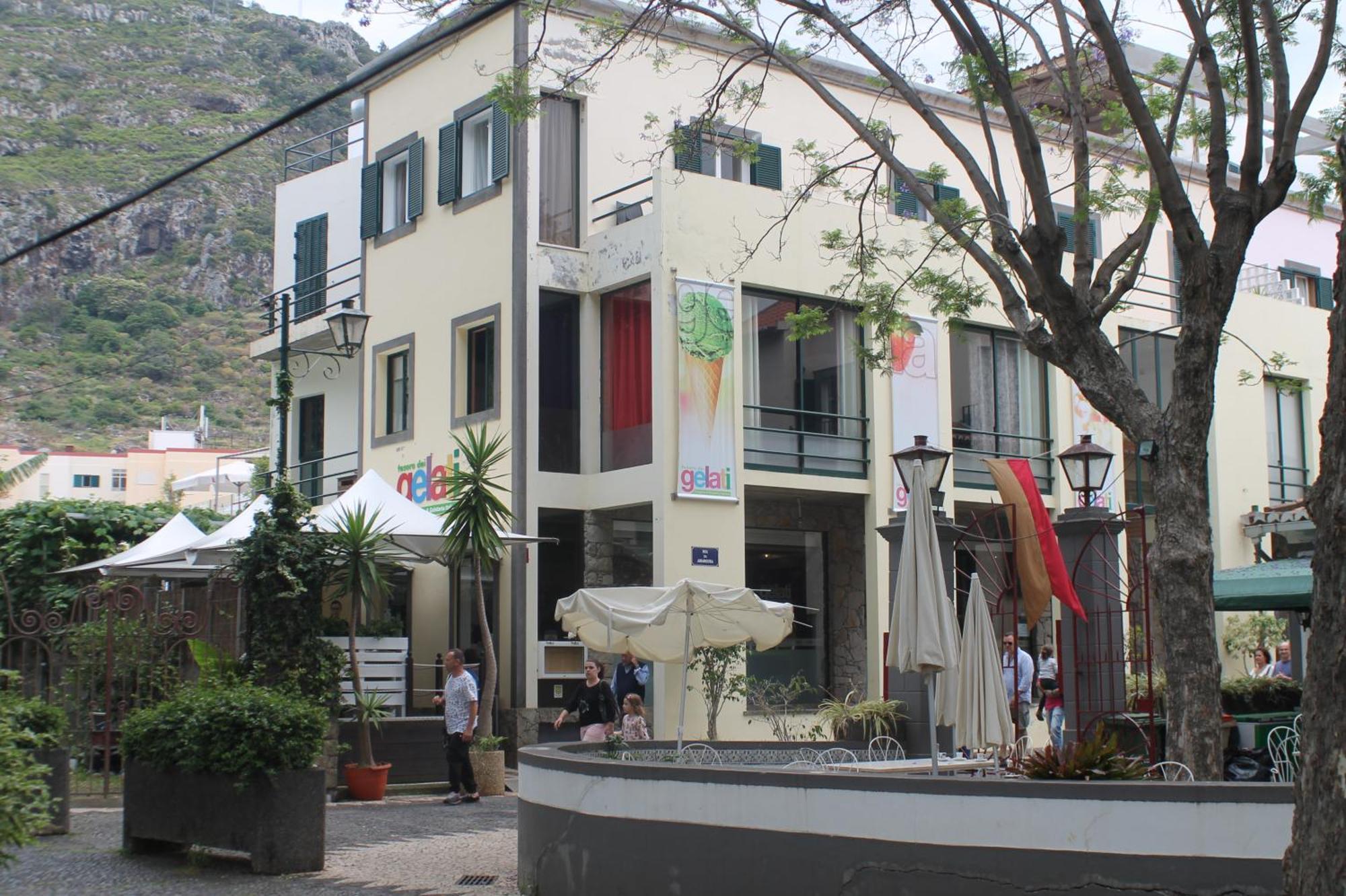 Modern & Recycled Guest House มาชิโก ภายนอก รูปภาพ